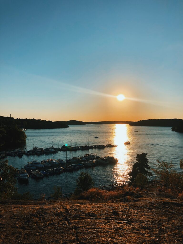 Solnedgång över vatten