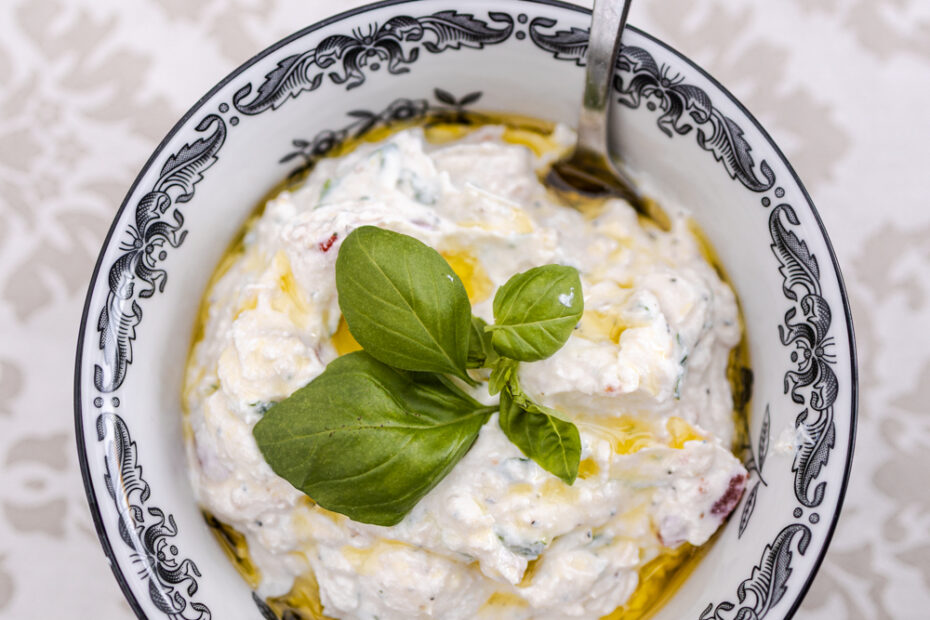 Oströra med ricotta, tomat & örter